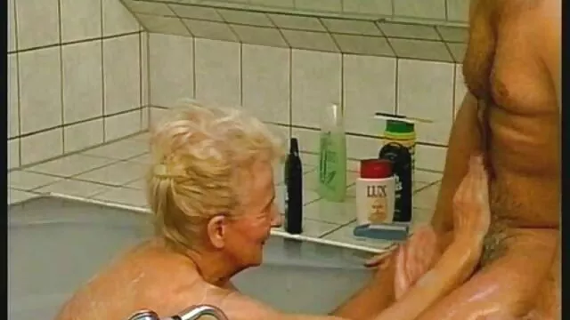 Dulce justine masturbándose ancianas cojiendo nena de rumania