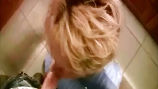 Evelyn Lin recibe serviporno colombiano semen caliente en su cara