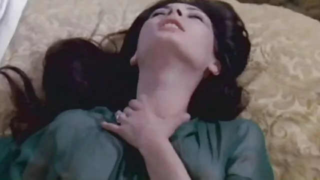 Rina Yuuki follada porno de gratis duro y follada duro en su olla